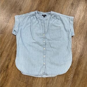 J Crew Mercantile Sleeveless Chambray Button Up